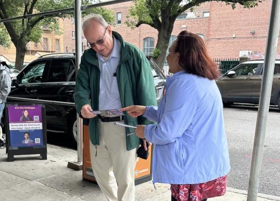 न्यू योर्क सिटी प्राइमरी ‘अर्ली भोटिङ’ को रौनक